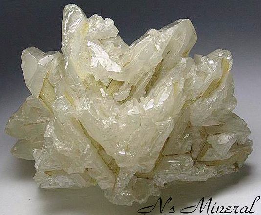 白鉛鉱/Cerussite